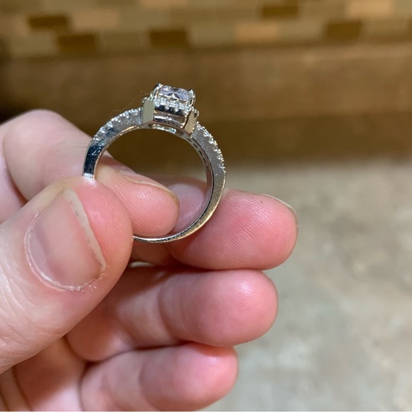 BRAND NEW WHITE SAPPHIRE 925 STERLING SILVER RING SIZE 7 - Picture 5 of 7